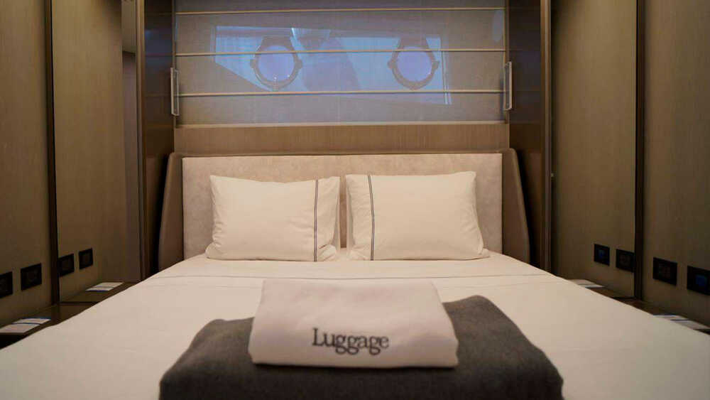 VIP double cabin