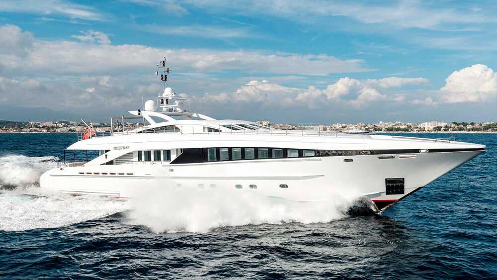 Exterior M/Y HER DESTINY 