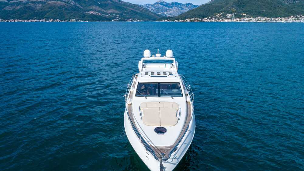 Exterior Azimut 68s