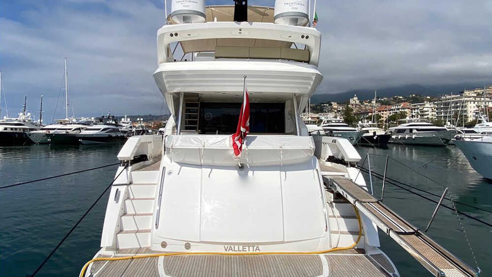 Exterior Sunseeker 80 Sport Yacht 2014