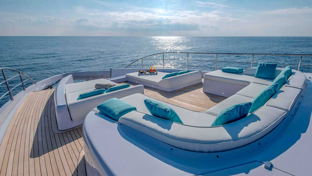 Lounge area on bow