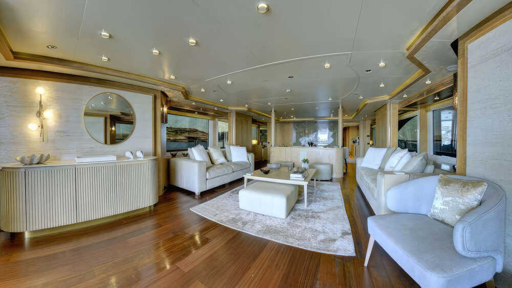 Main deck salon