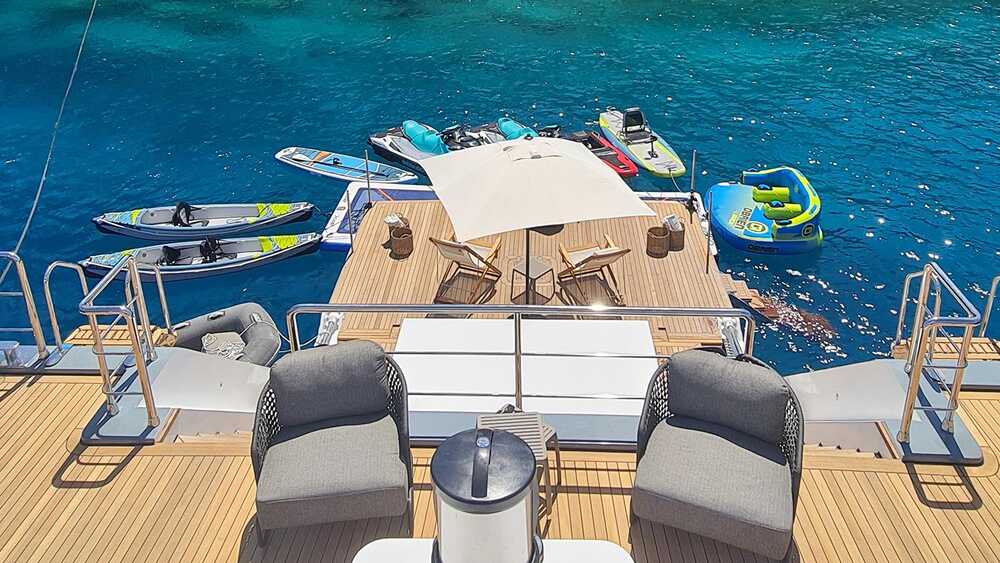 Beach club