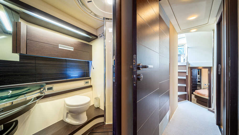 Lower deck