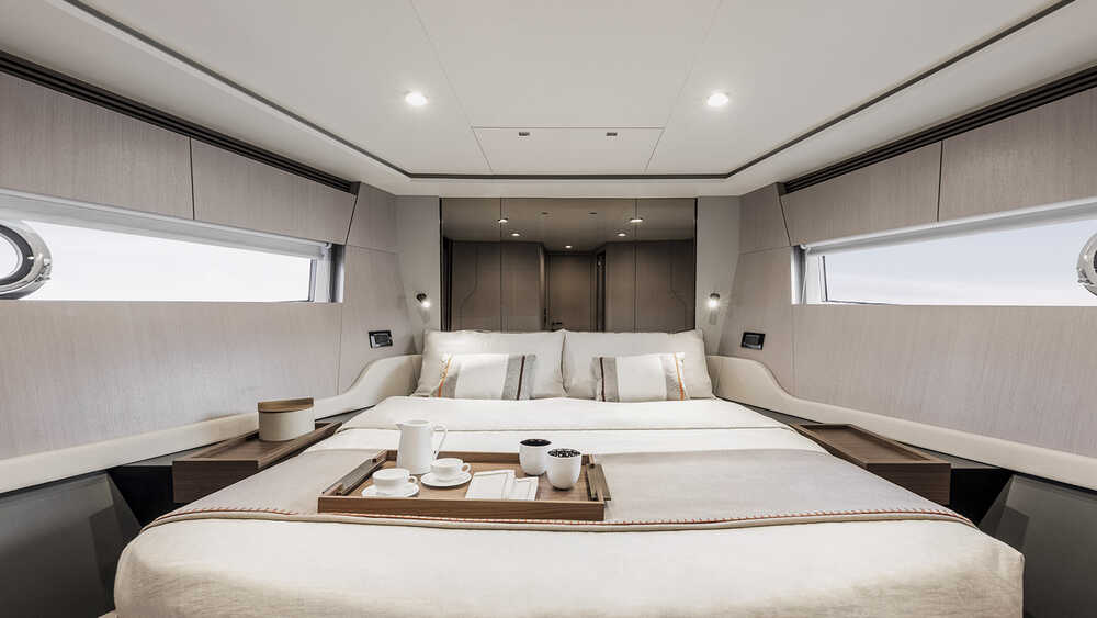 Bow VIP cabin