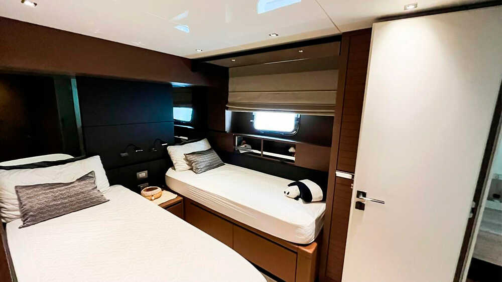 Guest cabin