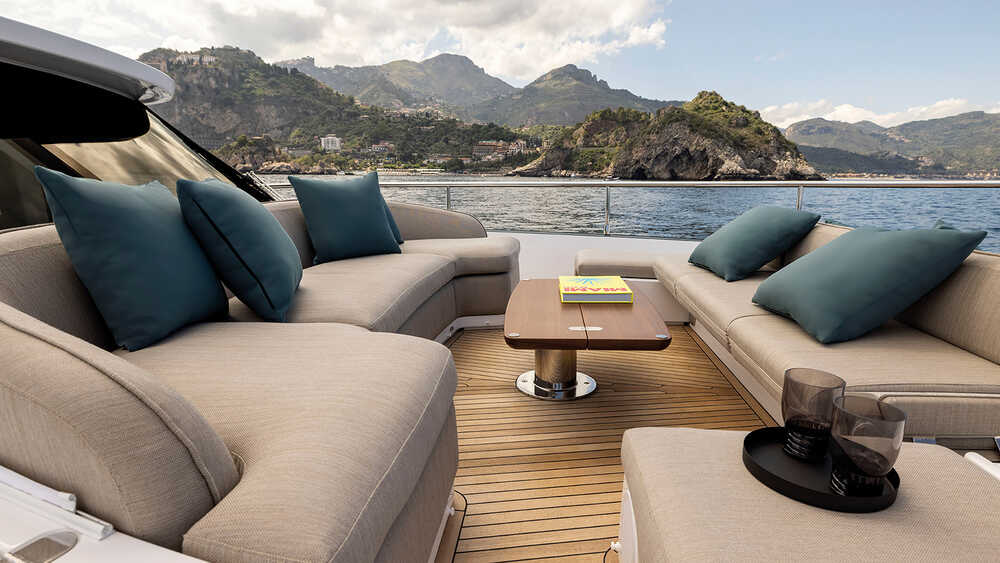 Lounge area on bow