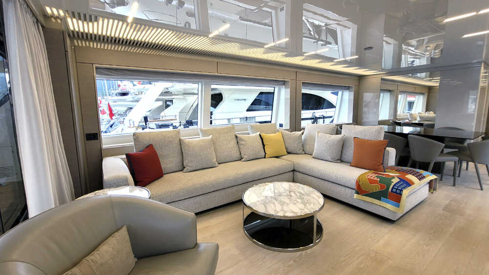 Main salon 