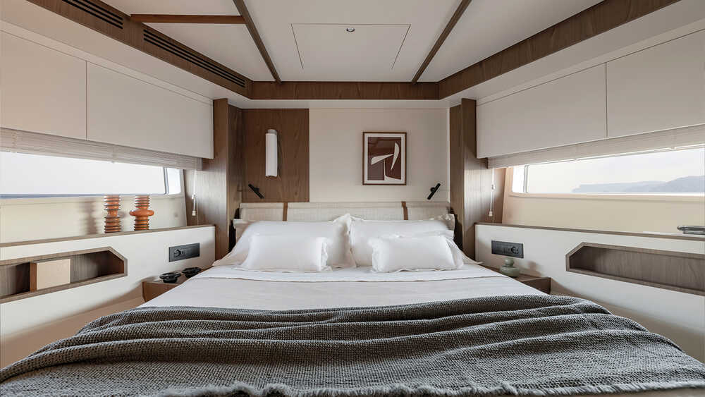 Bow VIP cabin