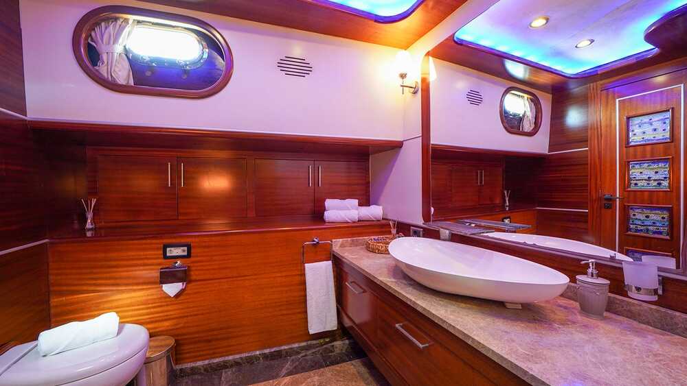 Bathroom in master cabin