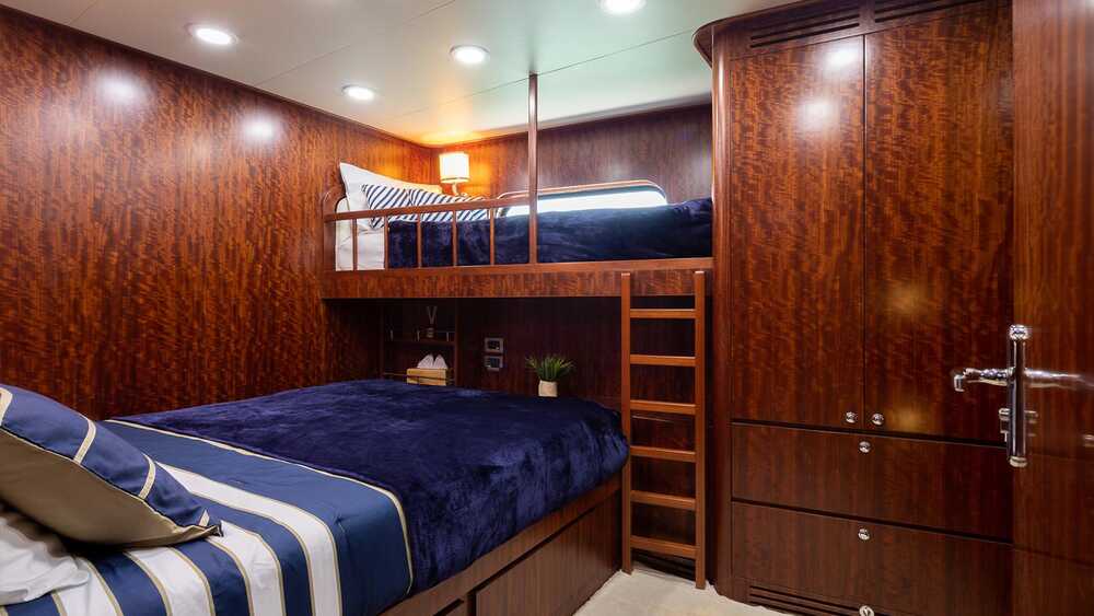 Guest cabin
