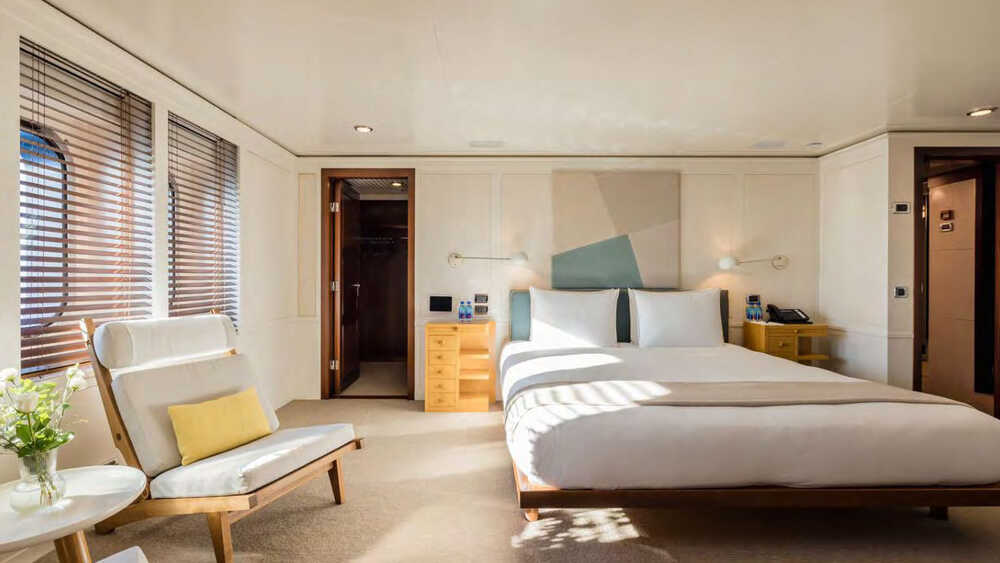 Lower Deck Double Port Cabin