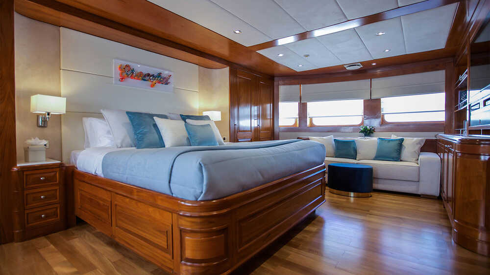 Master cabin on upper deck