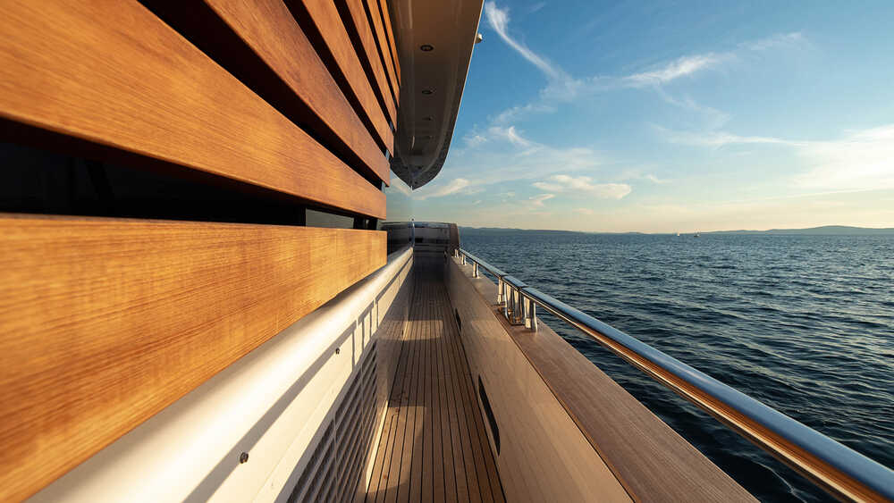 Side deck