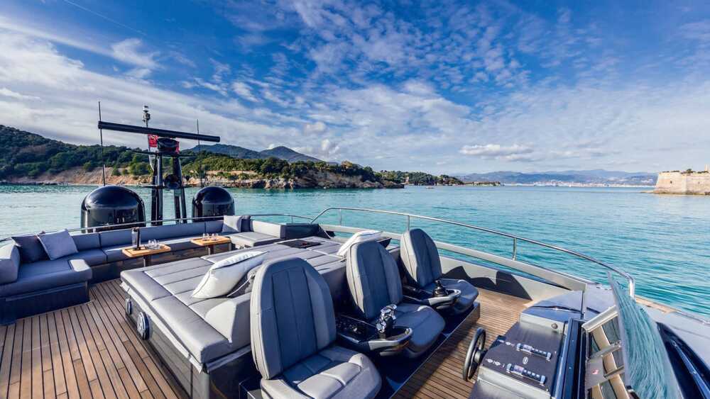 Sun deck