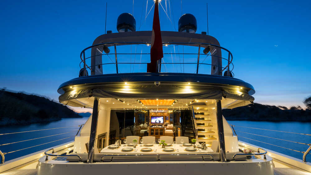 Dining area in the cockpit
