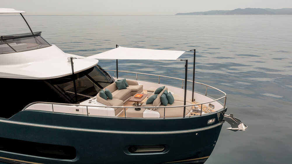 Lounge area on bow