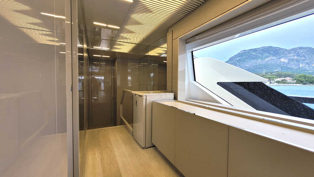Corridor to the master cabin