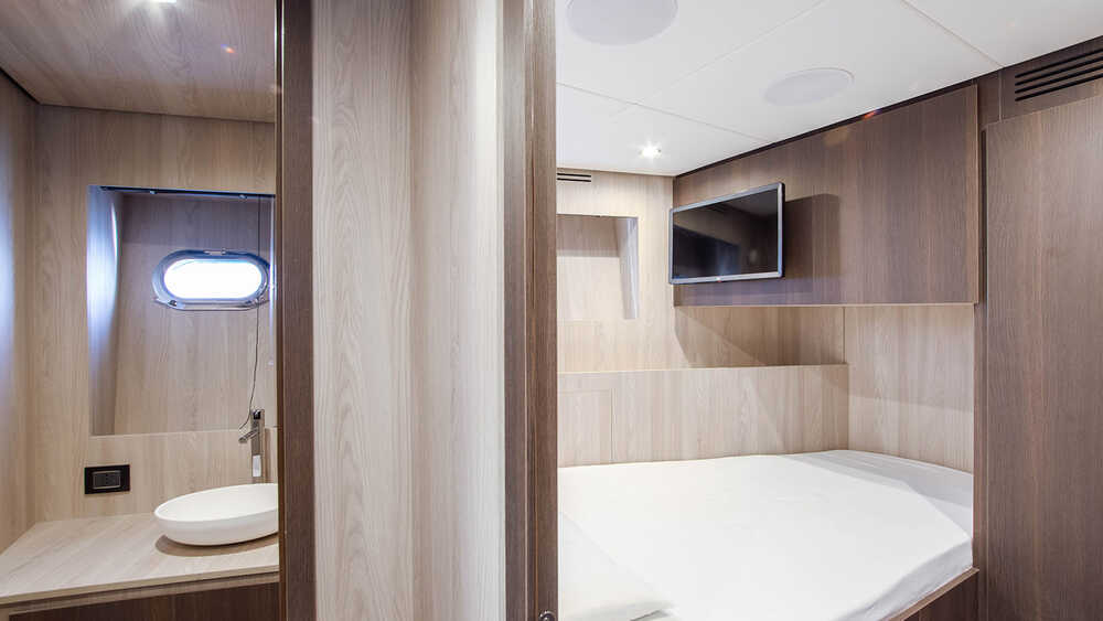Crew cabin and head