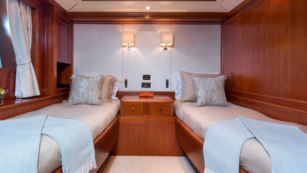 Guest cabin