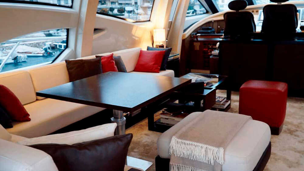Salon of the Azimut 86S