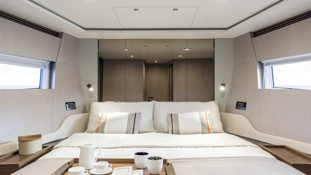 Bow VIP cabin