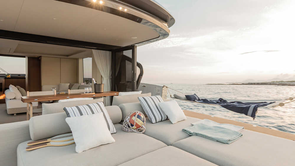 Lounge area on aft