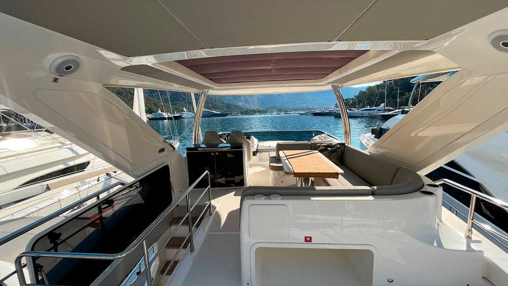 Flybridge