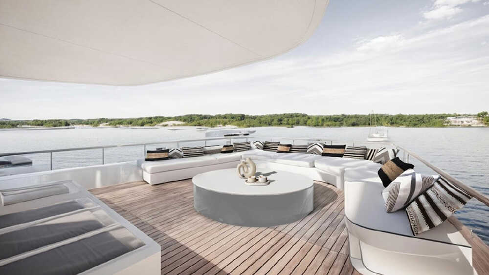 Upper deck exterior lounge area