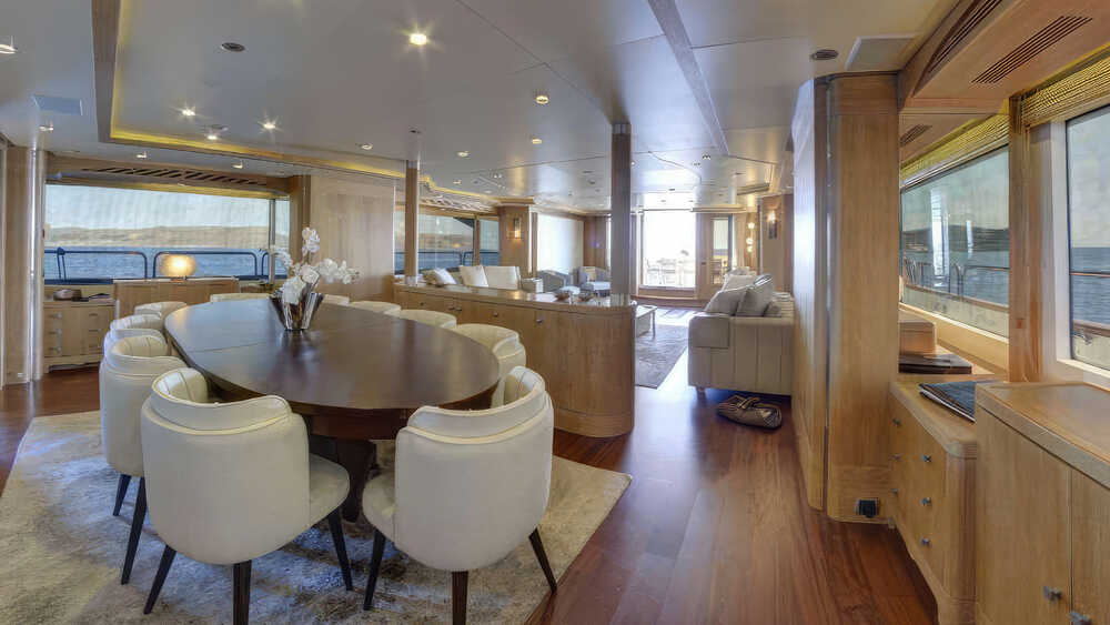 Main deck salon