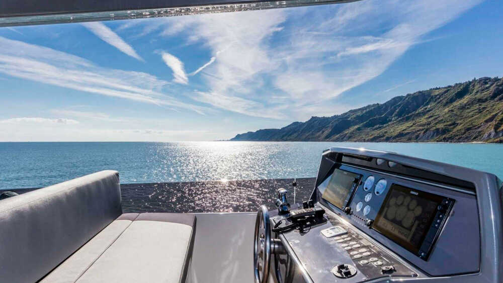 Helm station on sun deck
