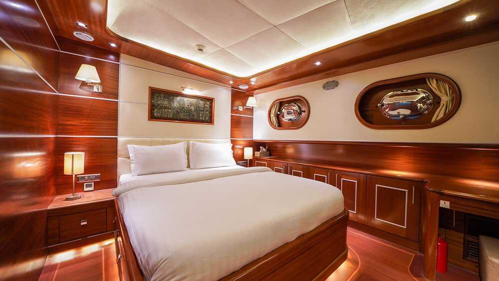 Guest cabin with double bed