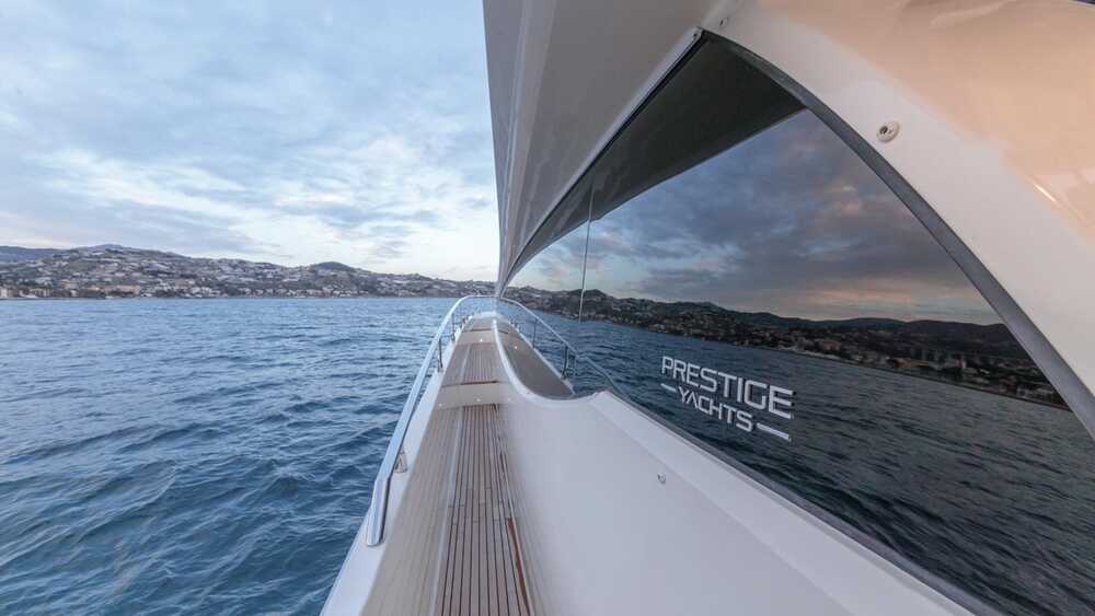 External View Prestige 750