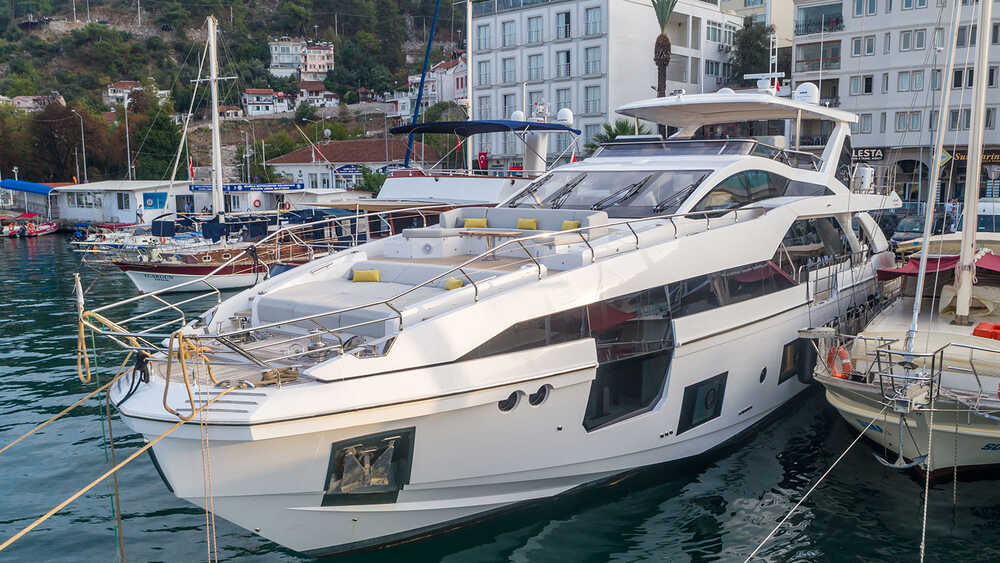Exterior M/Y DREAM