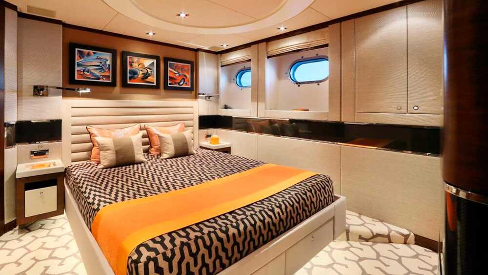 Guest cabin