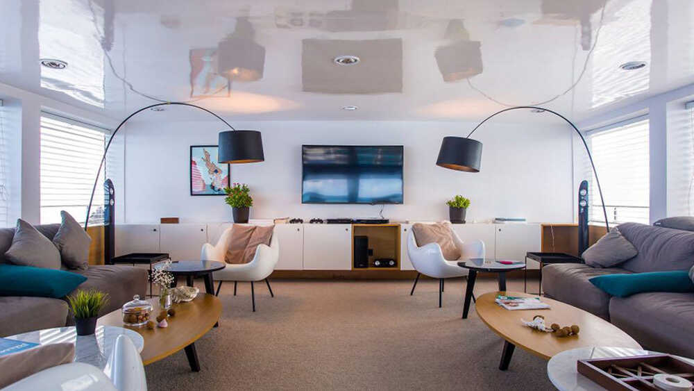 Main salon