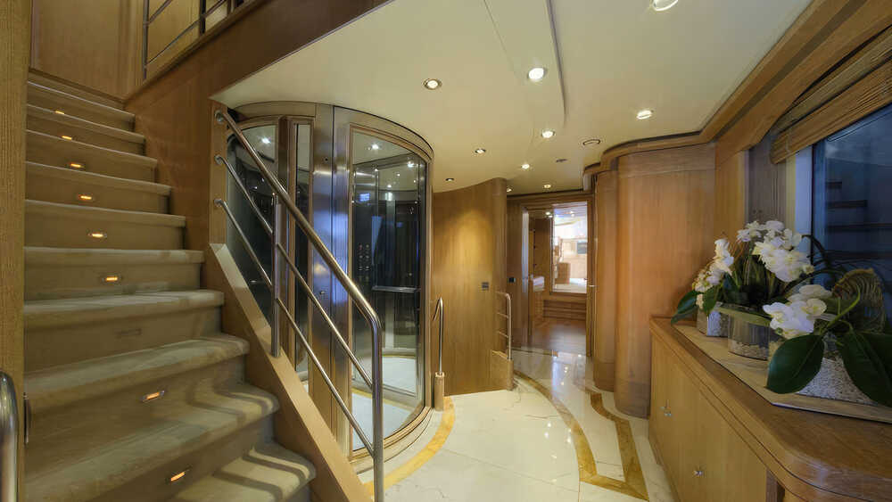 Lobby area with elevator