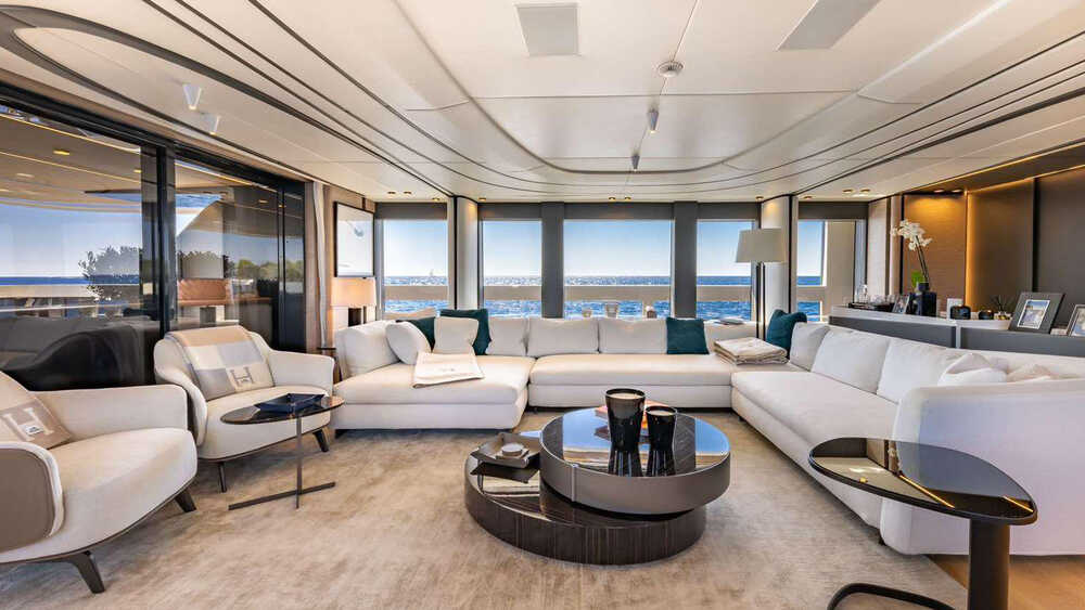 Main deck salon