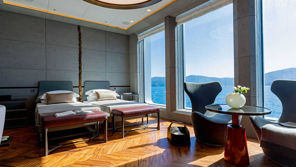 Guest cabin