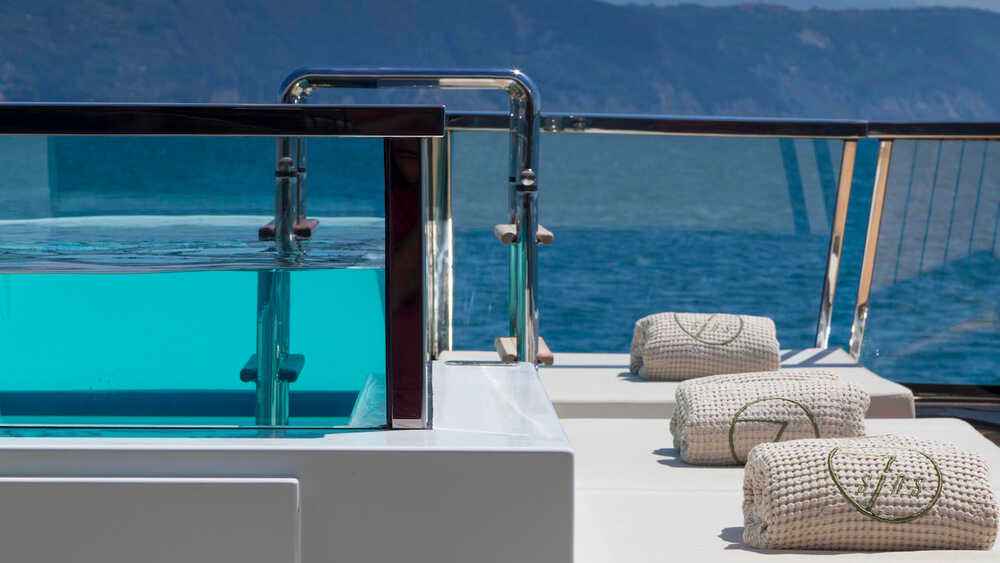 Pool on cockpit