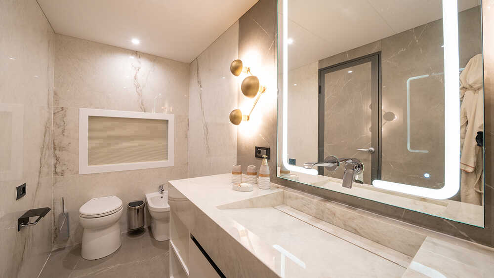 Bathroom in master cabin №3