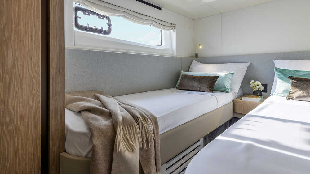 Guest cabin