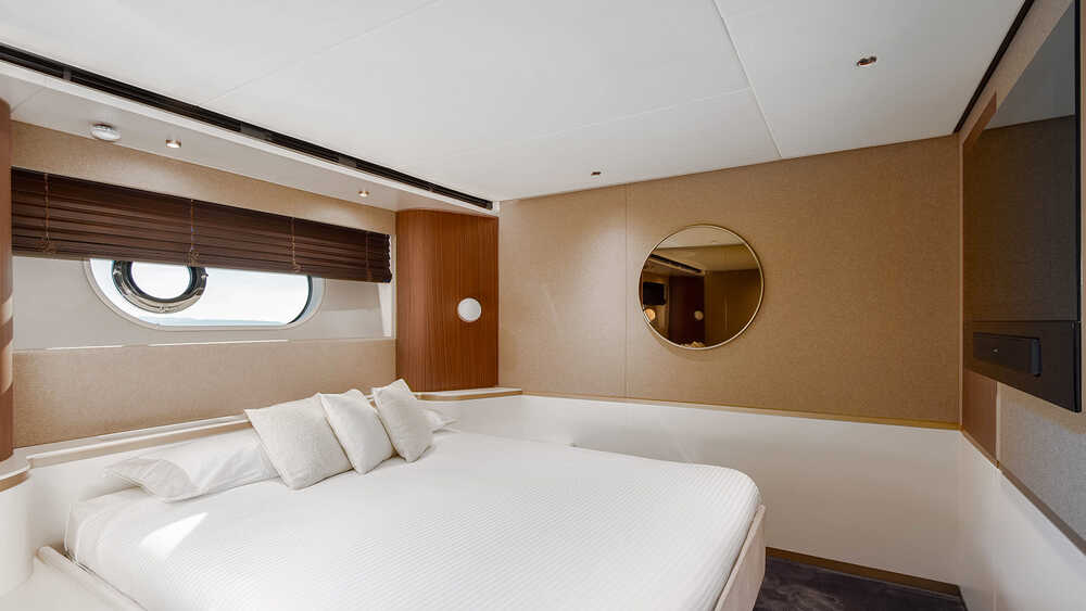 Forward VIP cabin on port side