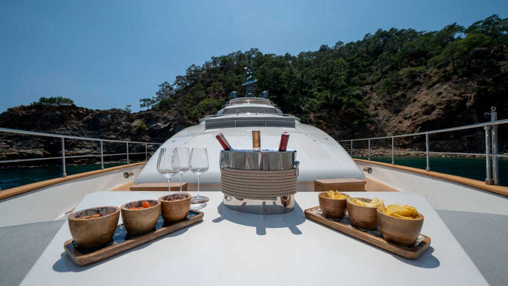Bow view