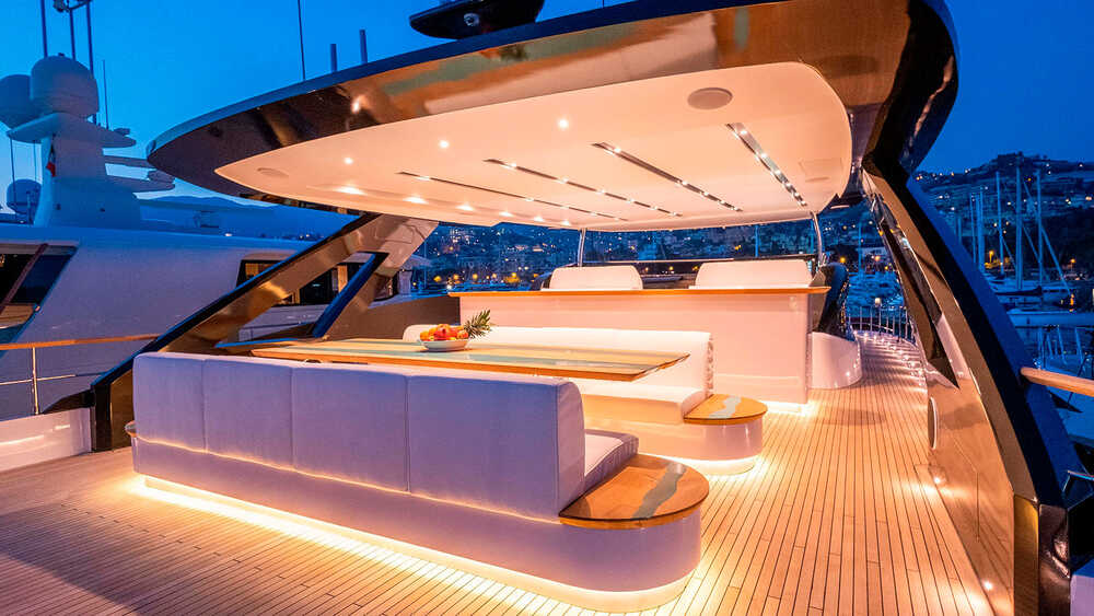 Flybridge 