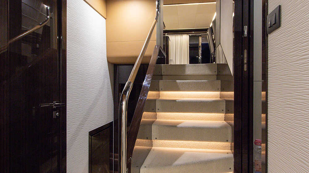 Steps to lower deck