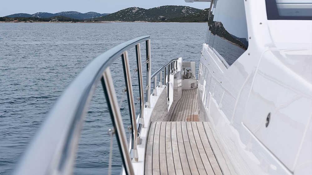 Side deck