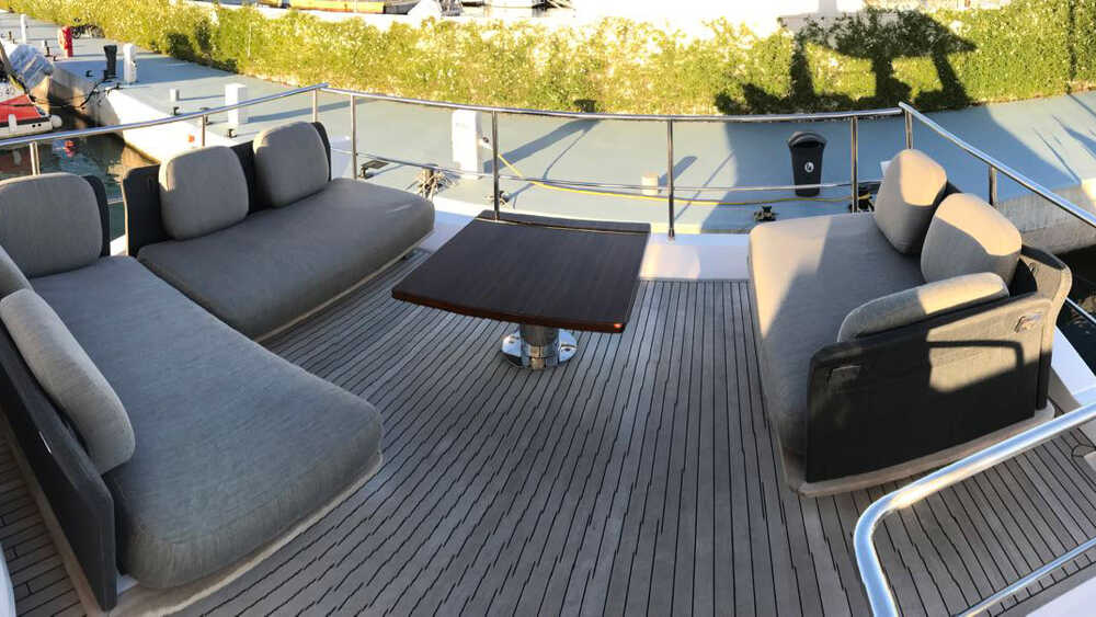 Azimut 66 2017