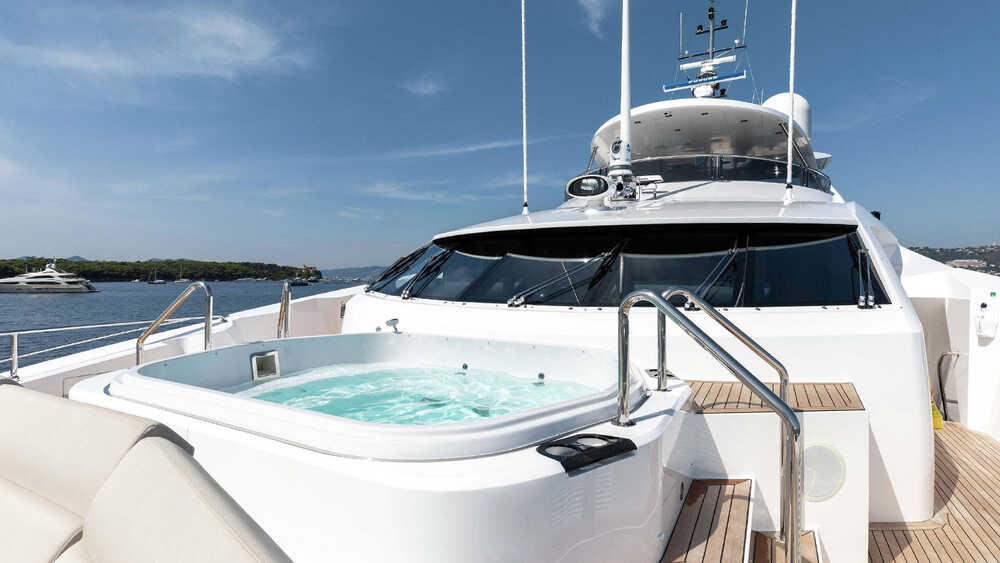 Lounge area on bow