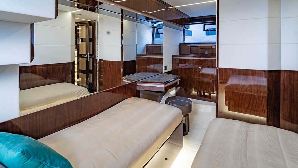 Guest cabin